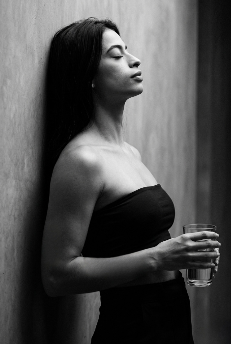Rosi Alves em retrato editorial